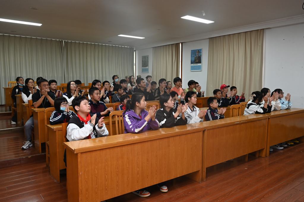 徐州市特殊教育学校开展全民国防教育月走进军营活动(图8)